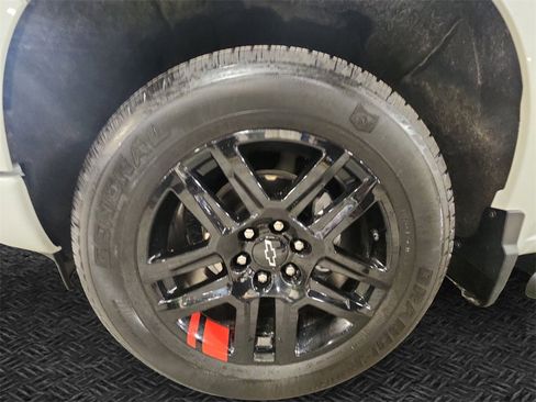 Certified 2023 Chevrolet Silverado 1500 RST w/ Redline Edition image 11