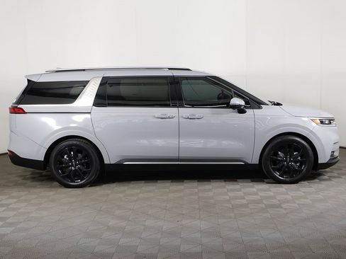 Used 2024 Kia Carnival SX Prestige image 22