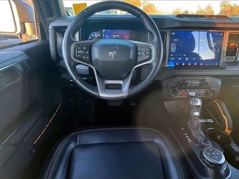 Used 2024 Ford Bronco Badlands image 8