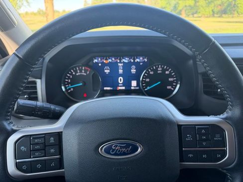 Used 2022 Ford Expedition XLT AWD/4WD image 12