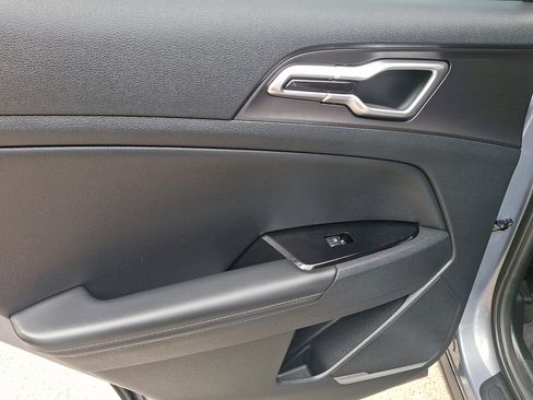 Used 2023 Kia Sportage EX FWD image 21