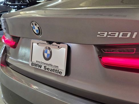 Used 2025 BMW 330i xDrive Sedan w/ M Sport Package image 7