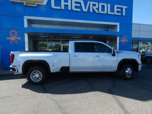 New 2026 GMC Sierra 3500 Denali w/ Denali Reserve Package AWD/4WD image 2
