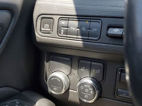 Used 2021 GMC Yukon Denali w/ Denali Ultimate Package RWD image 18
