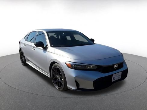 Used 2025 Honda Civic Sport image 3