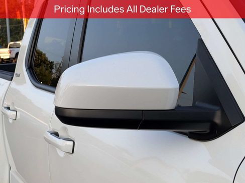 Certified 2025 Toyota Tacoma SR5 AWD/4WD image 13