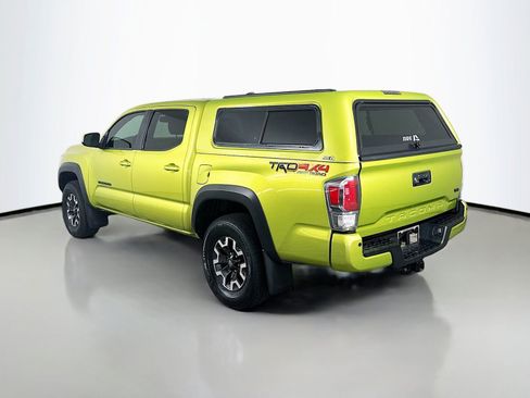 Used 2023 Toyota Tacoma TRD Off-Road w/ TRD Premium Off Road Package AWD/4WD image 3
