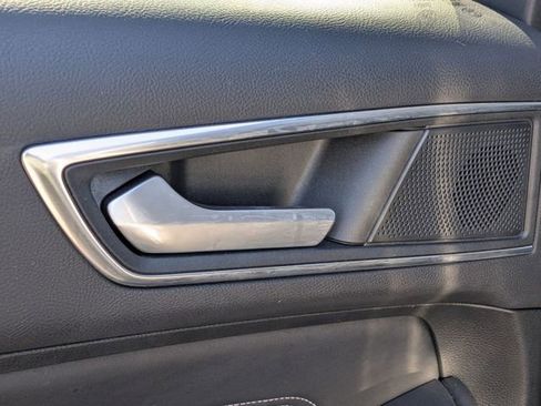 Used 2023 Ford Edge Titanium image 25