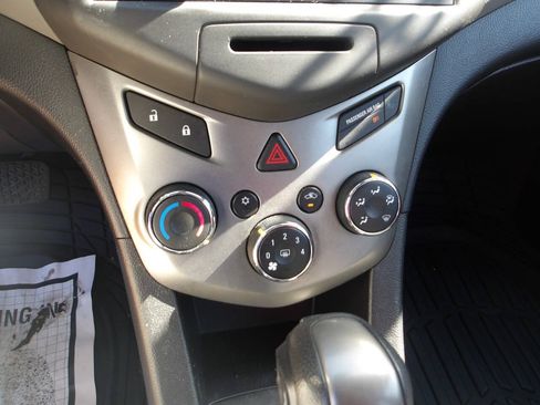 Used 2012 Chevrolet Sonic LS FWD image 12