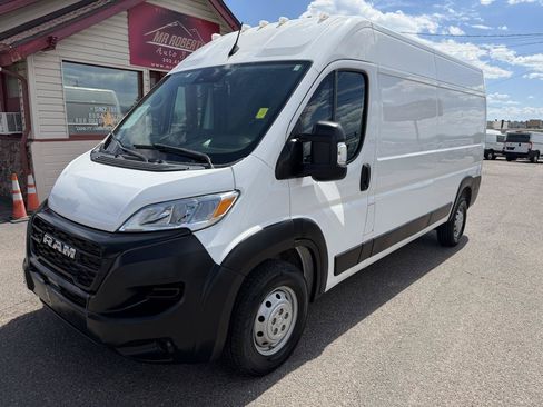 Used 2023 RAM ProMaster 2500 FWD image 4