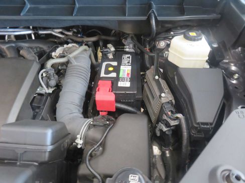 Used 2020 Toyota Highlander XLE FWD image 62