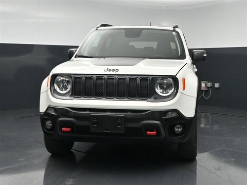 Used 2019 Jeep Renegade Trailhawk w/ Cold Weather Group II AWD/4WD image 2