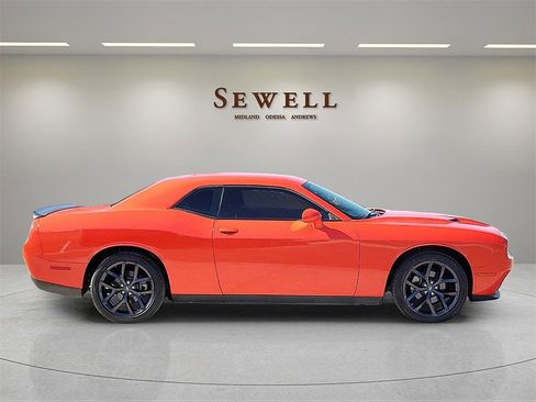 Used 2023 Dodge Challenger SXT w/ Blacktop Package image 6