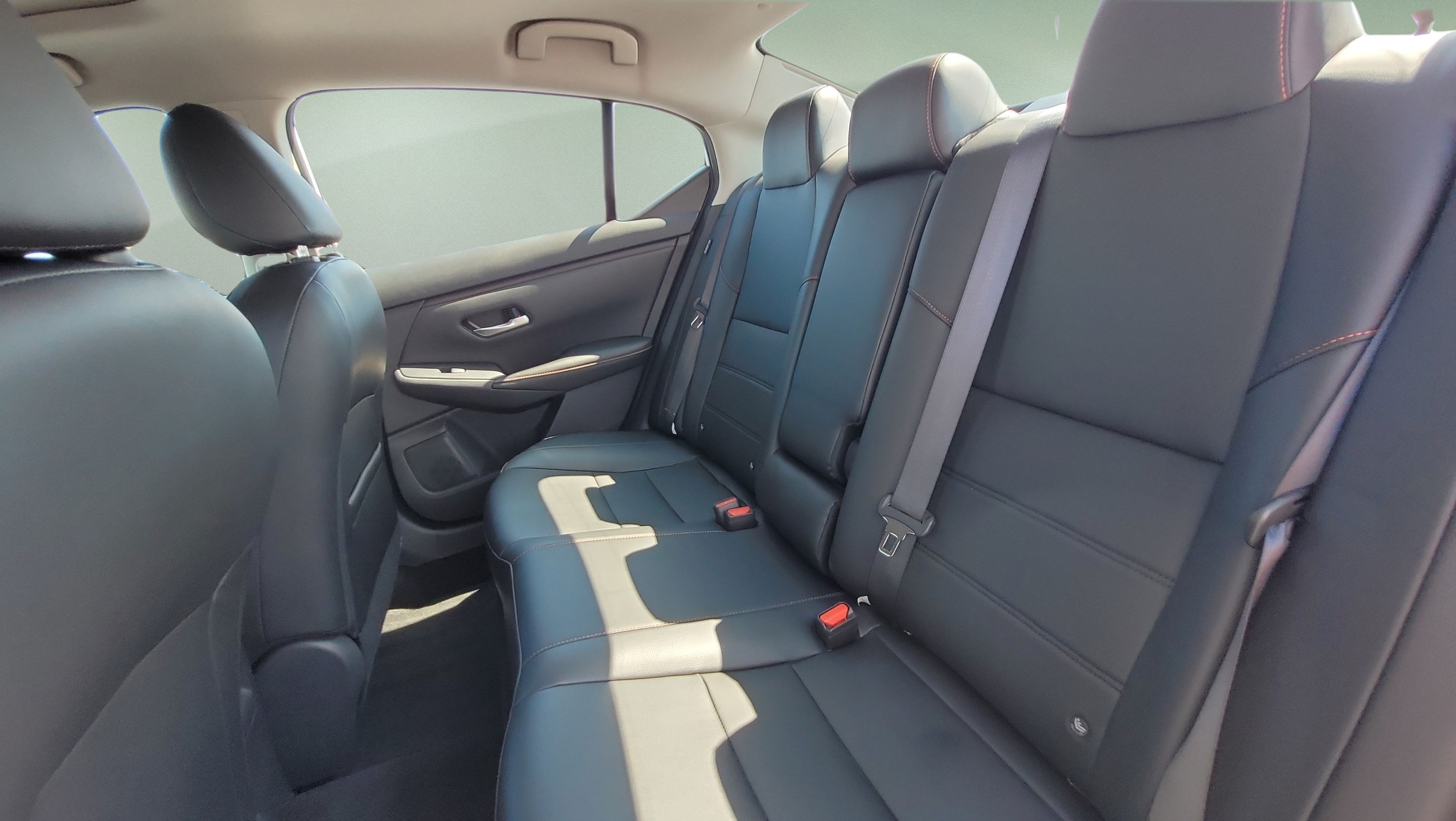 Used 2024 Nissan Sentra SR w/ SR Premium Package FWD image 17
