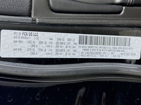 Used 2018 Jeep Grand Cherokee Limited image 39