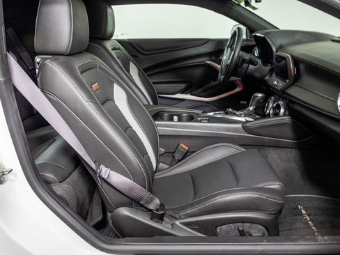 Used 2016 Chevrolet Camaro SS RWD image 49