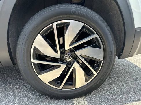 Used 2024 Volkswagen Atlas SE FWD image 7