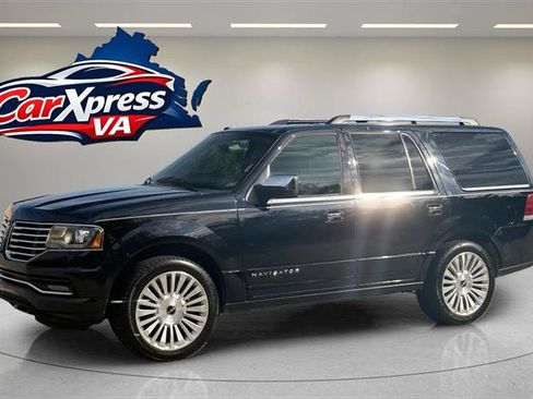 Used 2016 Lincoln Navigator Select AWD/4WD image 25