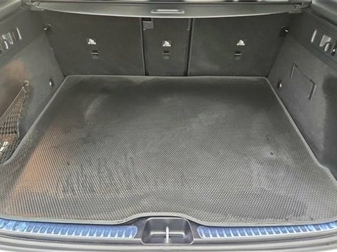 Used 2024 Mercedes-Benz GLC 300 4MATIC w/ AMG Line image 15