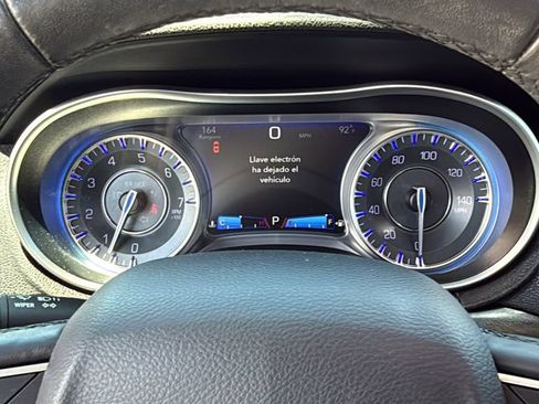 Used 2018 Chrysler 300 Touring L RWD image 33