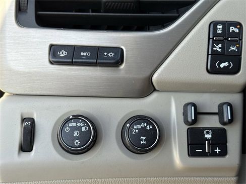 Used 2017 GMC Yukon Denali w/ Open Road Package image 24