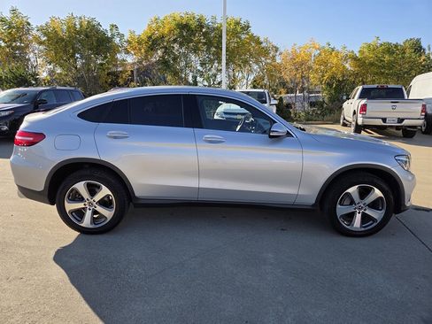Used 2018 Mercedes-Benz GLC 300 4MATIC Coupe w/ Premium Package image 2