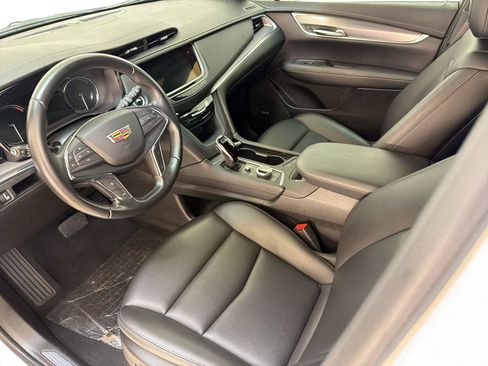 Used 2021 Cadillac XT5 Luxury FWD image 4