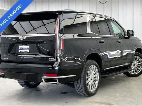 Used 2021 Cadillac Escalade Premium Luxury w/ Performance Package AWD/4WD image 12