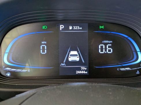 Used 2025 Hyundai Venue SEL FWD image 22