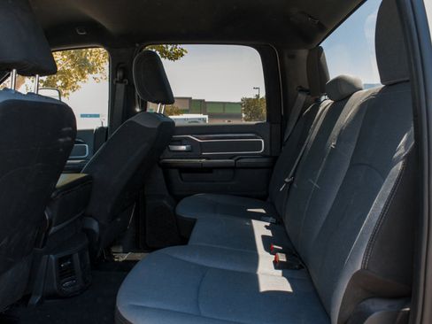 Used 2022 RAM 2500 Big Horn AWD/4WD image 23