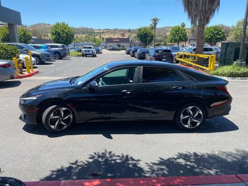 Certified 2023 Hyundai Elantra SEL w/ Convenience Package FWD image 5