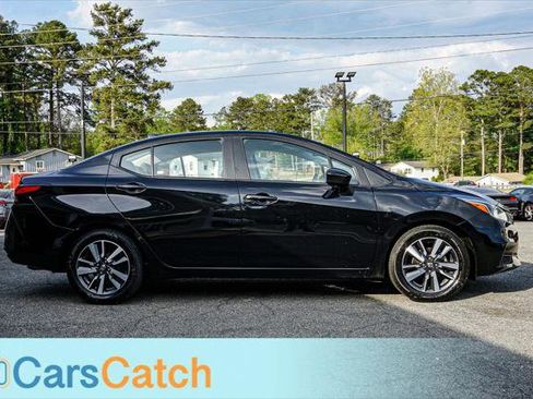 Used 2021 Nissan Versa SV image 9
