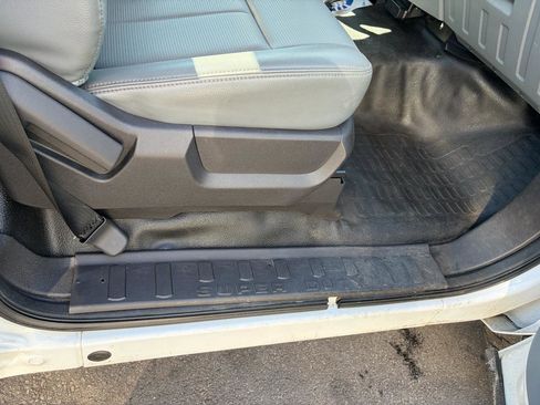 Used 2015 Ford F250 XL w/ Power Equipment Group image 32