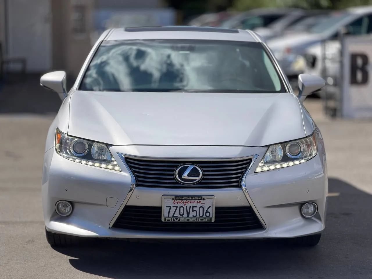 Used 2014 Lexus ES 300h w/ Premium Package w/Bamboo Trim FWD image 52