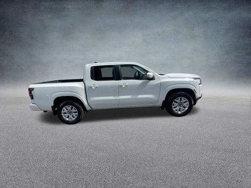 Used 2022 Nissan Frontier SV image 11