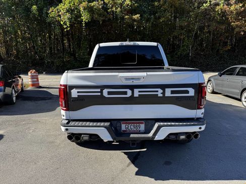 Used 2017 Ford F150 Raptor w/ Equipment Group 802A Luxury image 5