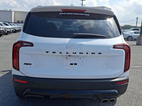 Used 2022 Kia Telluride EX w/ EX Premium Package AWD/4WD image 5
