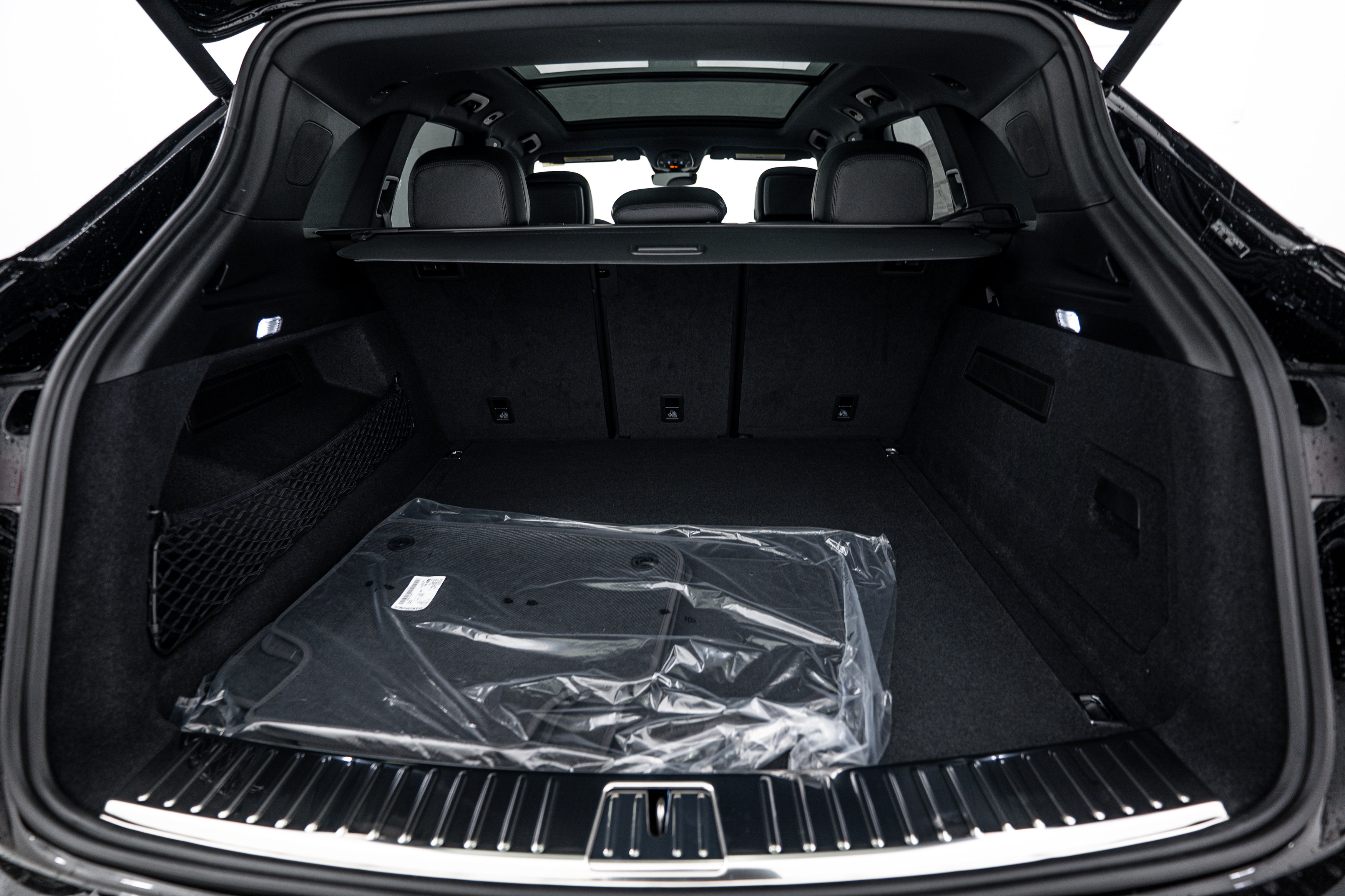 Certified 2026 Porsche Cayenne AWD/4WD image 26