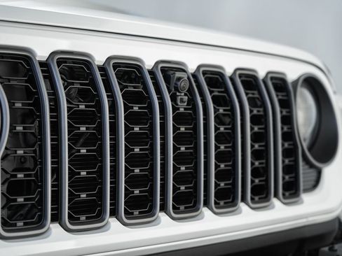 New 2025 Jeep Wrangler Unlimited Rubicon 4xe image 9