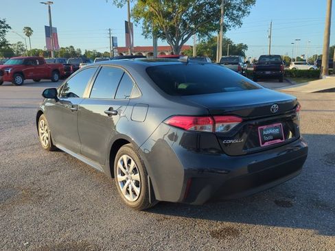 Used 2026 Toyota Corolla LE FWD image 6