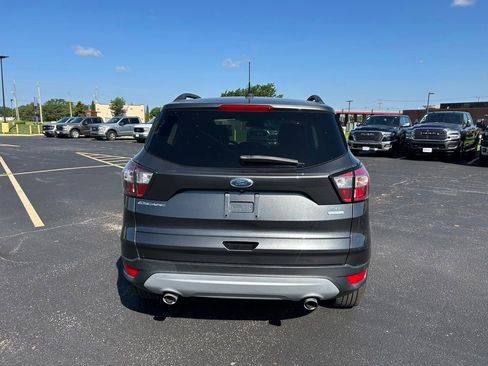 Used 2018 Ford Escape SE FWD image 6