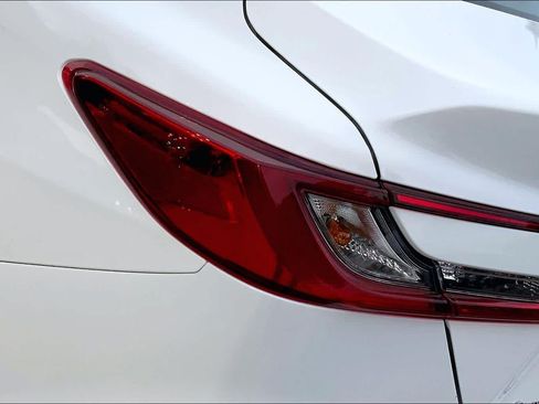 Used 2025 Toyota Camry LE FWD image 27