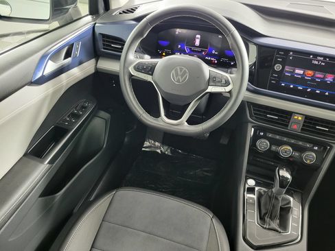 Used 2024 Volkswagen Taos SE FWD image 33