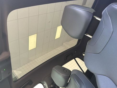 Used 2023 Volkswagen ID.4 S RWD image 14