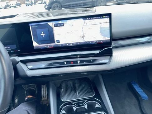 Used 2024 BMW 540i xDrive w/ Executive Package image 14