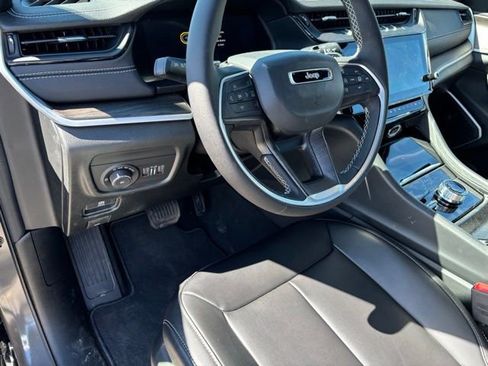 New 2026 Jeep Grand Cherokee Limited w/ Limited Altitude Package AWD/4WD image 14