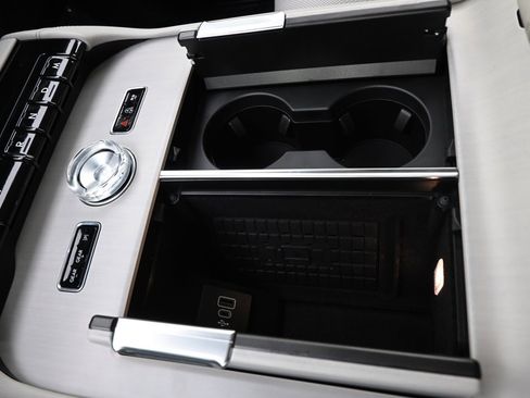 New 2025 Lincoln Navigator L Reserve image 29