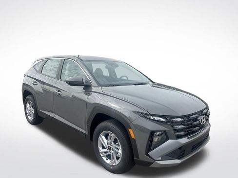 New 2026 Hyundai Tucson SE image 3