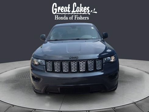 Used 2018 Jeep Grand Cherokee Altitude AWD/4WD image 8