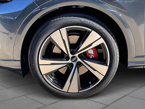 New 2025 Audi SQ5 Premium Plus image 11